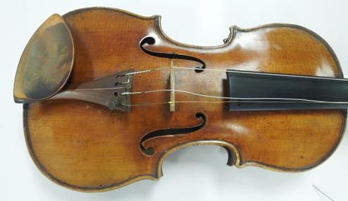 Manhattan U.S. Attorney and FBI Announce Return of Stolen Stradivarius Violin to Heirs of Musician Roman Totenberg Preet Bharara, the United States Attorney for the Southern District of New York, and Diego Rodriguez, Assistant Director-in-Charge New York Field Office of the Federal Bureau of Investigation (s Office in Manhattan.