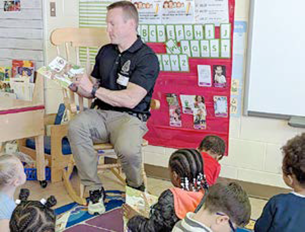 In 2023, FBI Cincinnati partnered with Starfish Assignment on the “Books and Badges” program. Agents read books to kindergarten through fifth-grade classes in minority-serving elementary schools and spoke to them about their careers.
