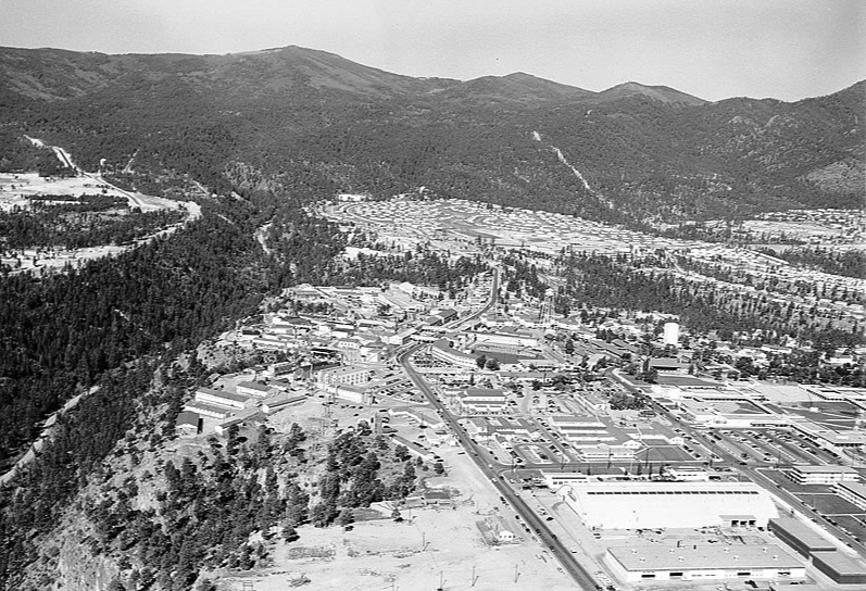 Aerial view of the Los Alamos National Laboratory in 1950 in northern New Mexico. 