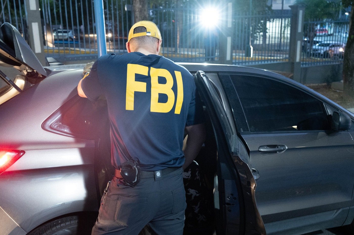 An investigation led by the FBI, with the assistance of several local and federal organizations, has resulted in the arrests and indictments of dozens of members of a violent drug trafficking gang, Los 1,500, based in San Juan, Puerto Rico.