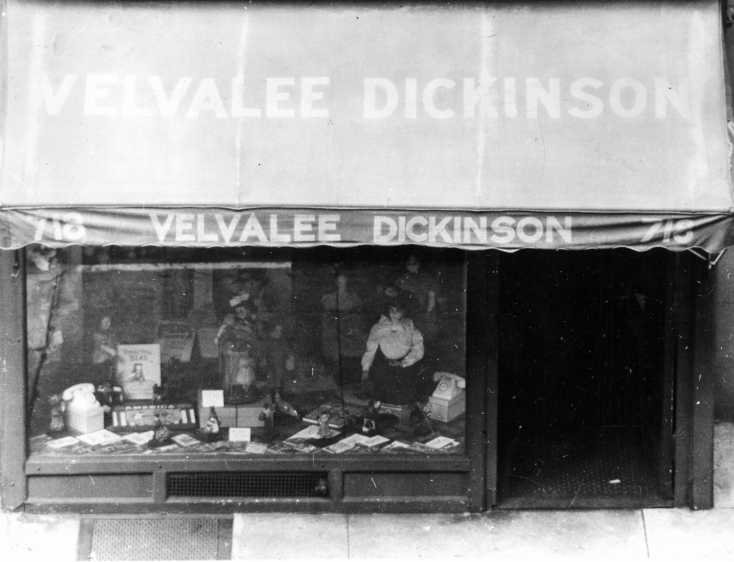 Velvalee Dickinson Doll Shop
