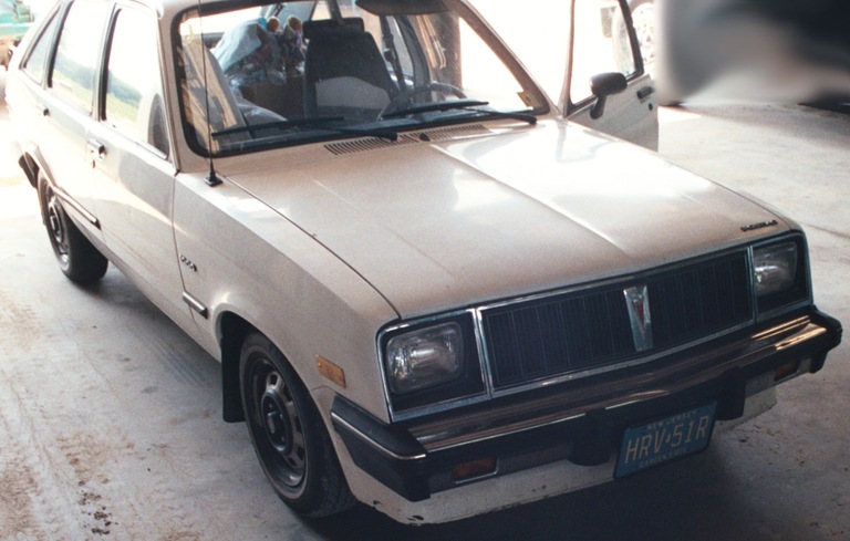 1985 Pontiac T1000, New Jersey license plates